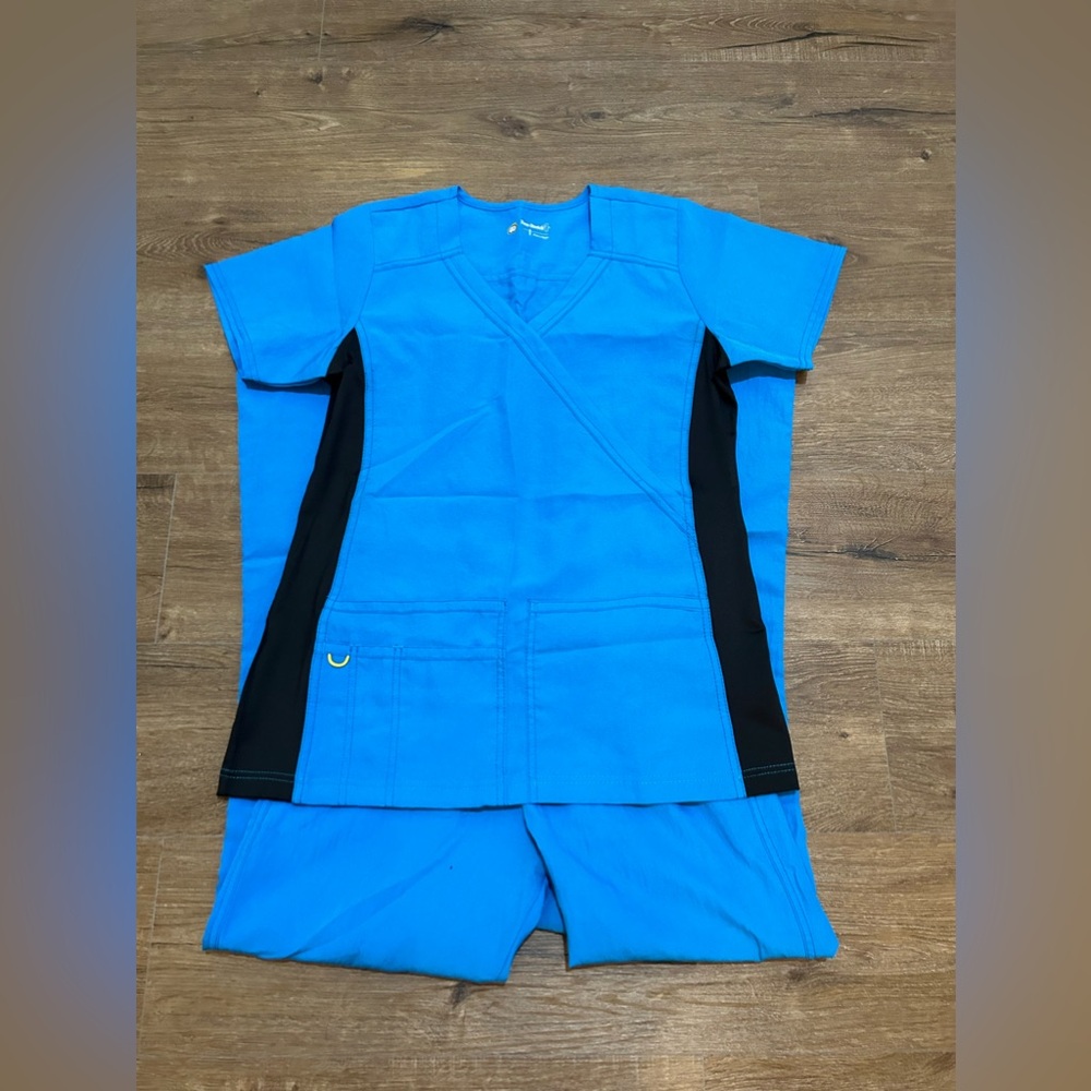 Scrub Set